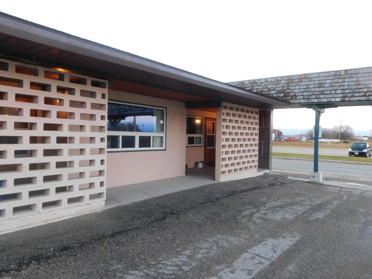 Casey'S InnLac du Bonnet エクステリア 写真