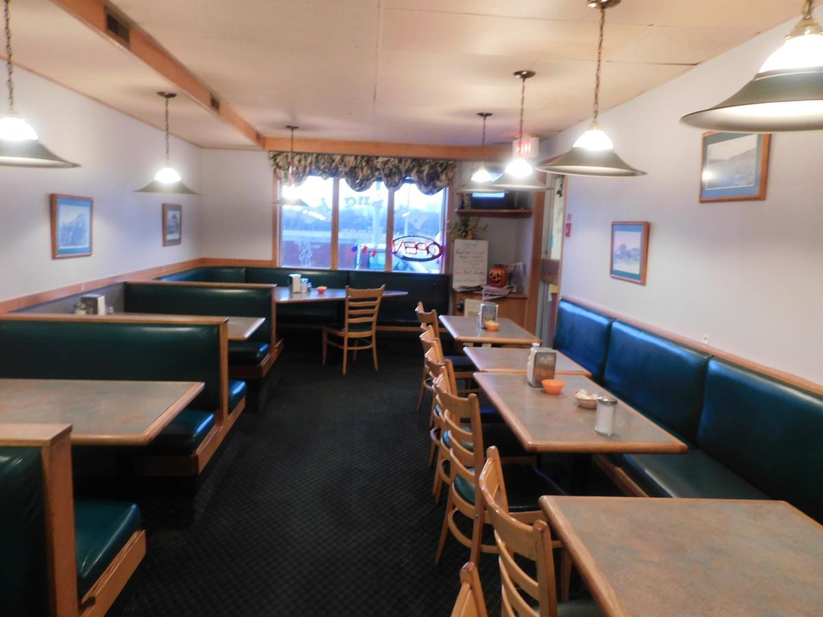 Casey'S InnLac du Bonnet エクステリア 写真